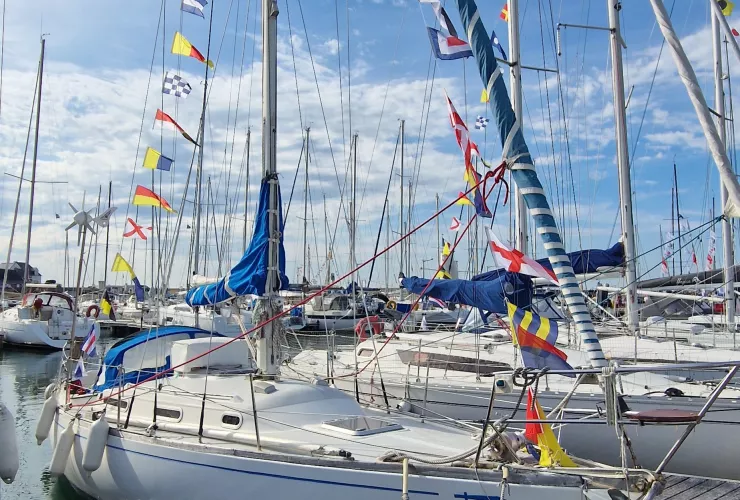 WAUQUIEZ CENTURION 32
