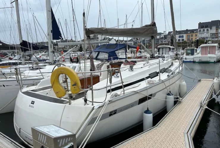 BAVARIA YACHTS BAVARIA 32 CRUISER