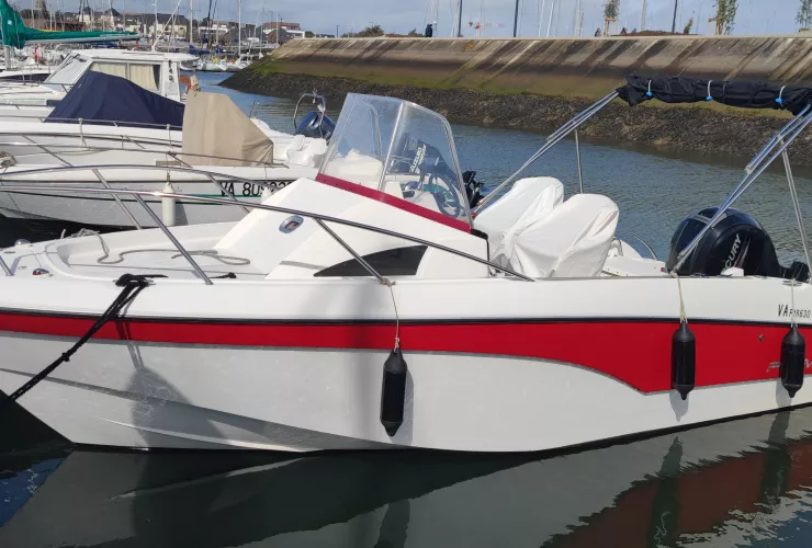 PROMARINE BELONE 640 SUN DECK