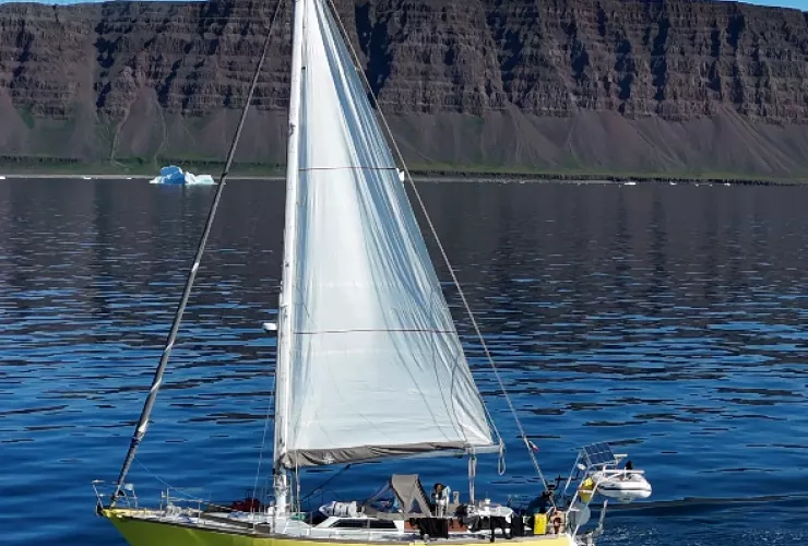 CUSTOM TRIREME 38