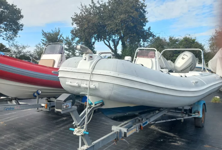 APEX A-20 TENDER RS