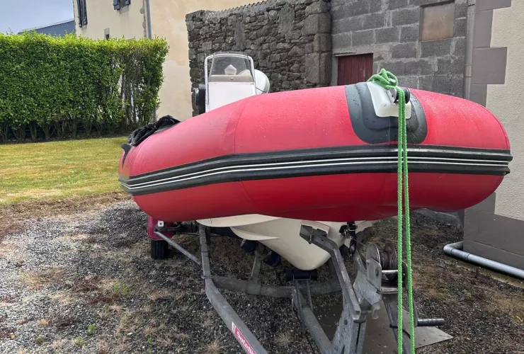 ZODIAC PRO 12 MAN