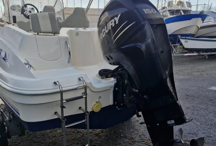 QUICKSILVER 635 COMMANDER - 2