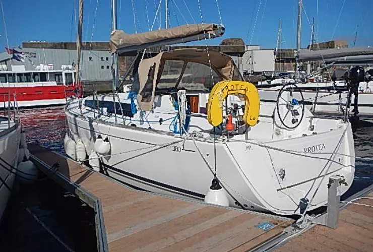 DUFOUR DUFOUR 380