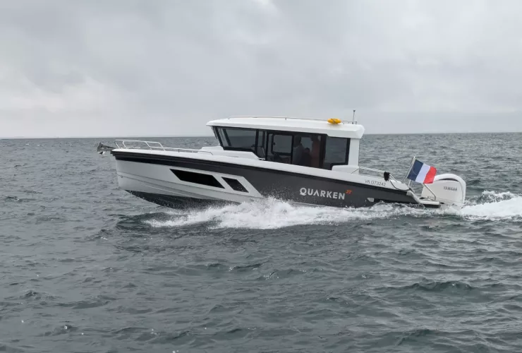 QUARKEN 27 CABIN