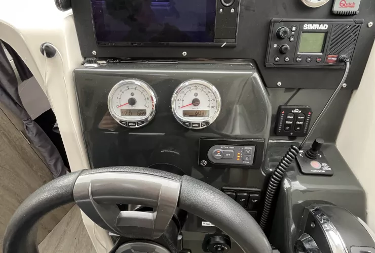 QUICKSILVER ACTIV 755 WEEKEND - 2