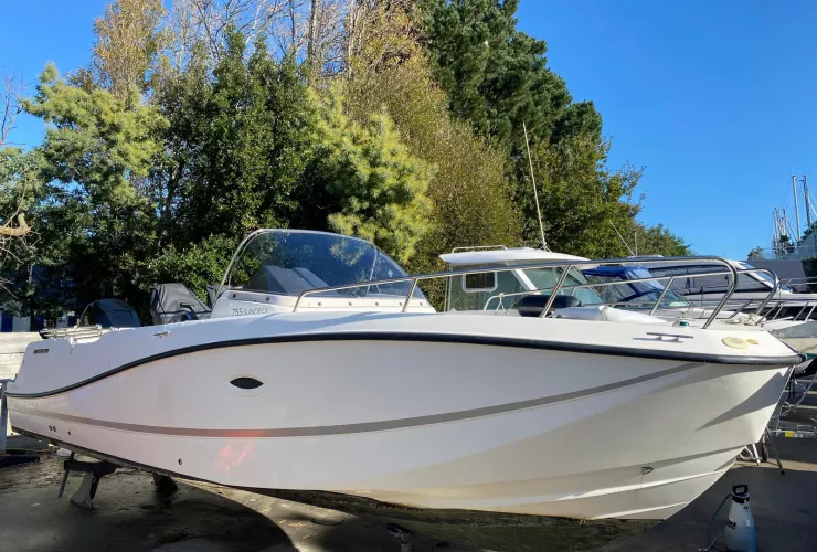 QUICKSILVER ACTIV 755 SUNDECK