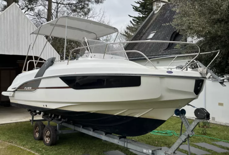 BENETEAU FLYER 7.7 SUNDECK
