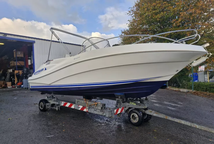 QUICKSILVER 635 COMMANDER - 30