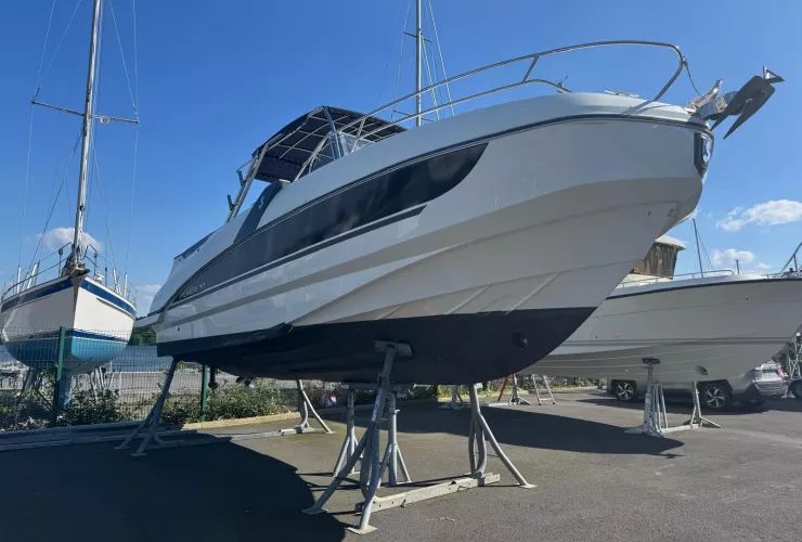 BENETEAU FLYER 8.8 SPACEDECK - 1