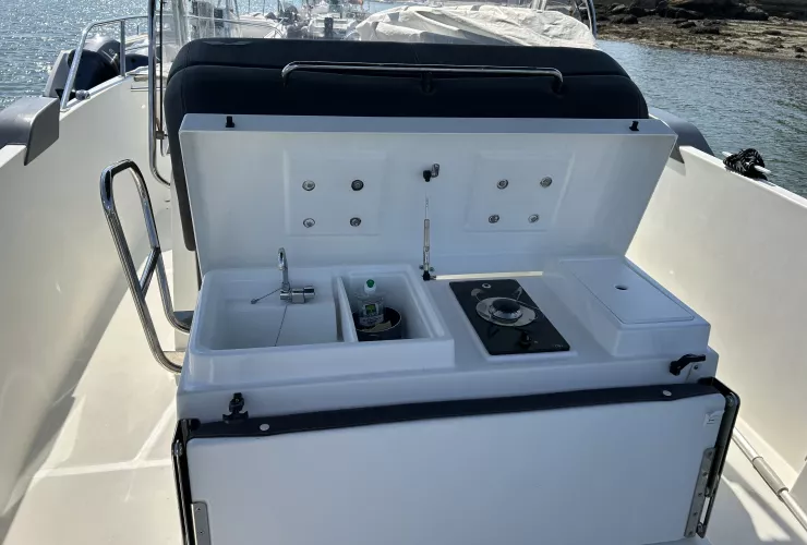BENETEAU FLYER 8.8 SPACEDECK - 2