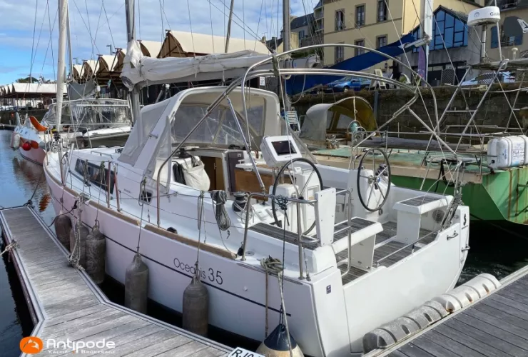 BENETEAU OCEANIS 35 - 2