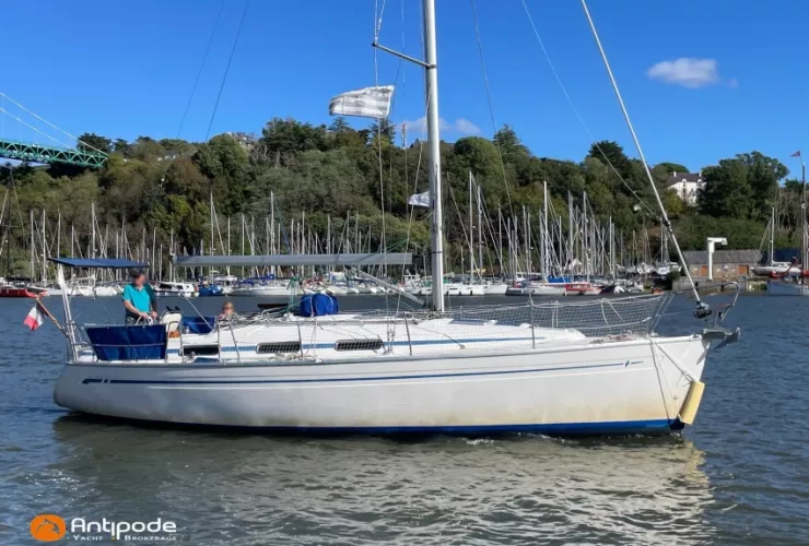  BAVARIA 34 - 23