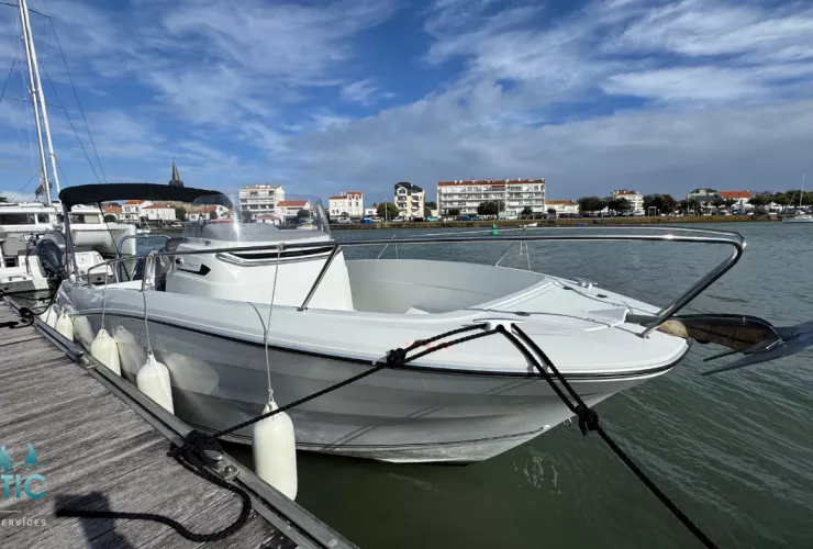 JEANNEAU CAP CAMARAT 7.5 CC - 29