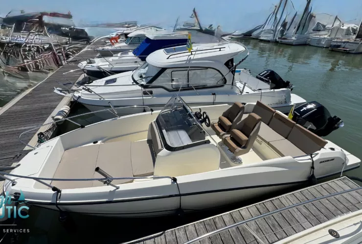 QUICKSILVER ACTIV 675 OPEN - 24