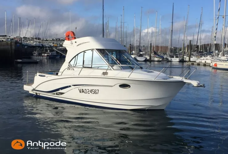 BENETEAU ANTARES 8.80