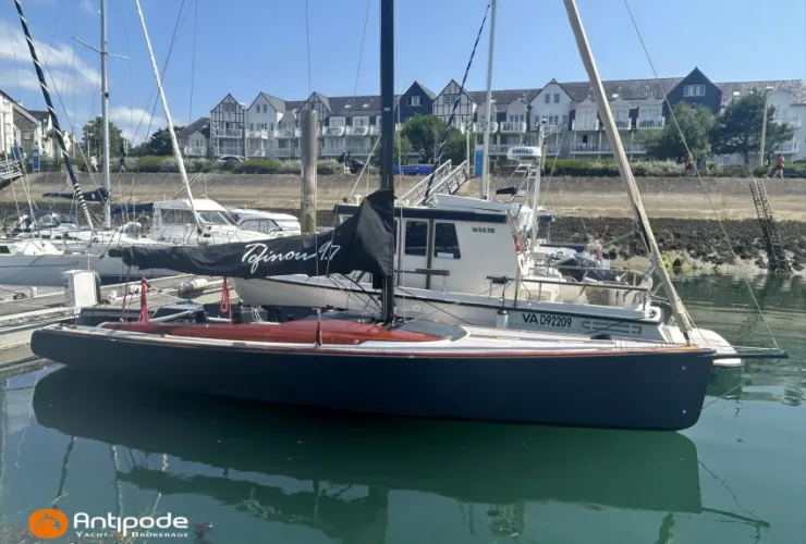 LATITUDE 46 TOFINOU 9.7