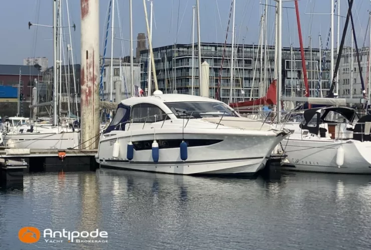 JEANNEAU LEADER 10