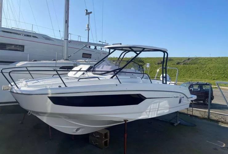 BENETEAU FLYER 8 SUNDECK