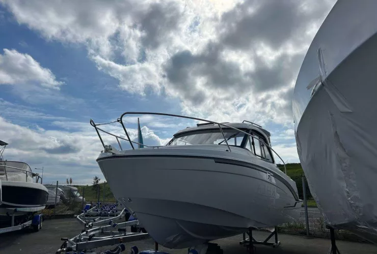 BENETEAU ANTARES 7 FISHING