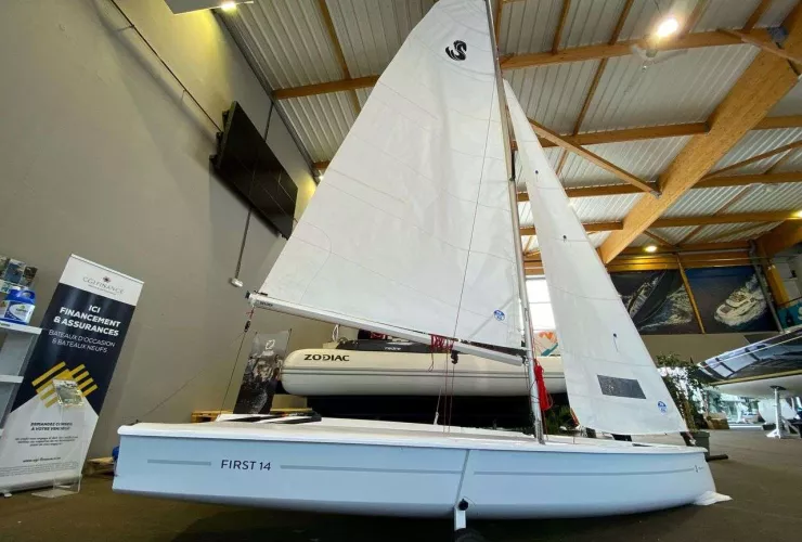 BENETEAU FIRST 14