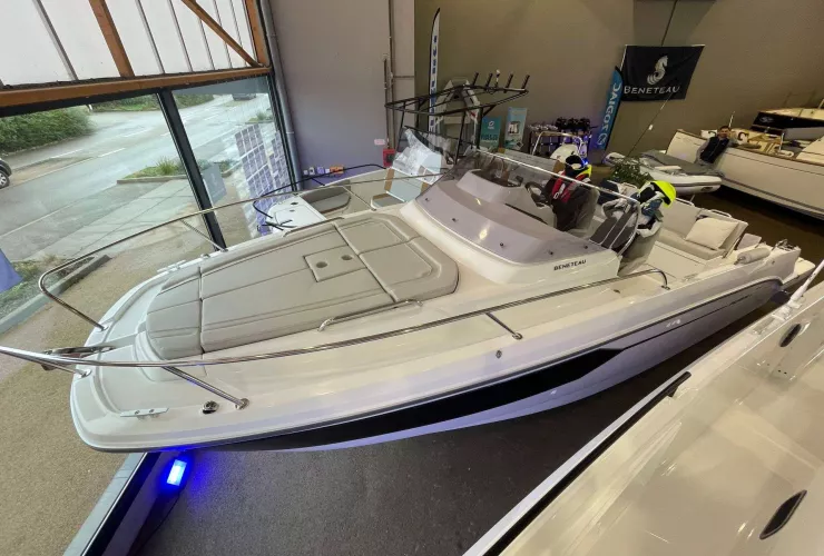 BENETEAU FLYER 8 SUNDECK