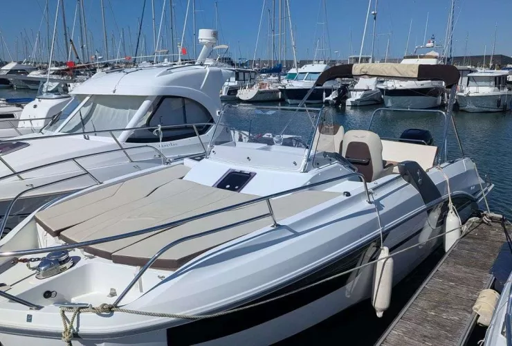BENETEAU FLYER 7.7 SUNDECK
