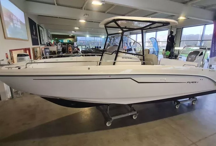 BENETEAU FLYER 8 SPACEDECK