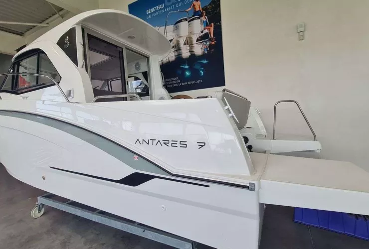 BENETEAU ANTARES 7 - 3