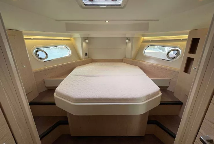 BENETEAU SWIFT TRAWLER 41 FLY - 3