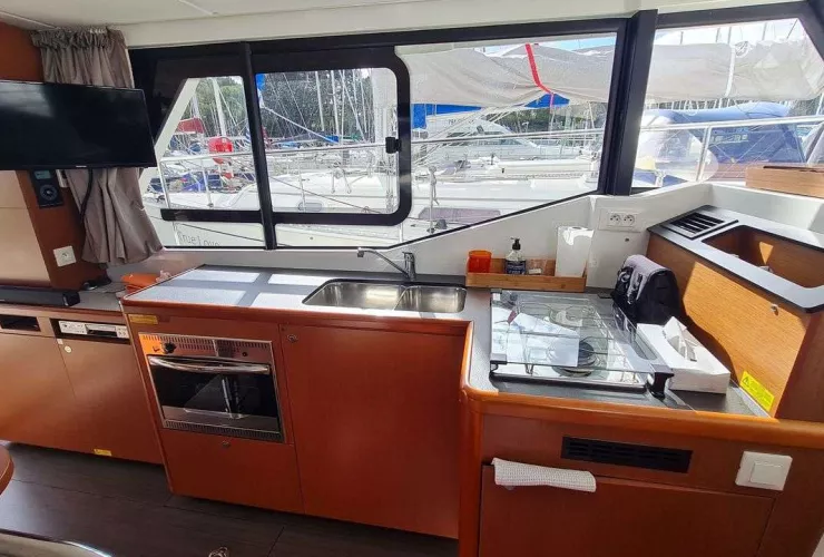 BENETEAU SWIFT TRAWLER 30 - 2