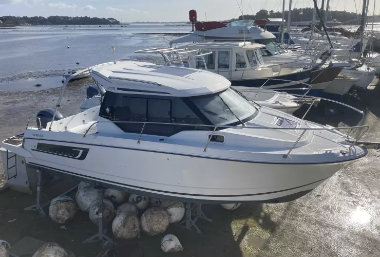 JEANNEAU MERRY FISHER 795