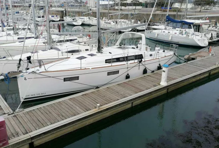 BENETEAU OCEANIS 38.1