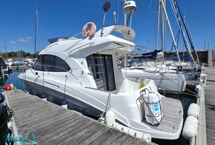 BENETEAU ANTARES 30 FLY