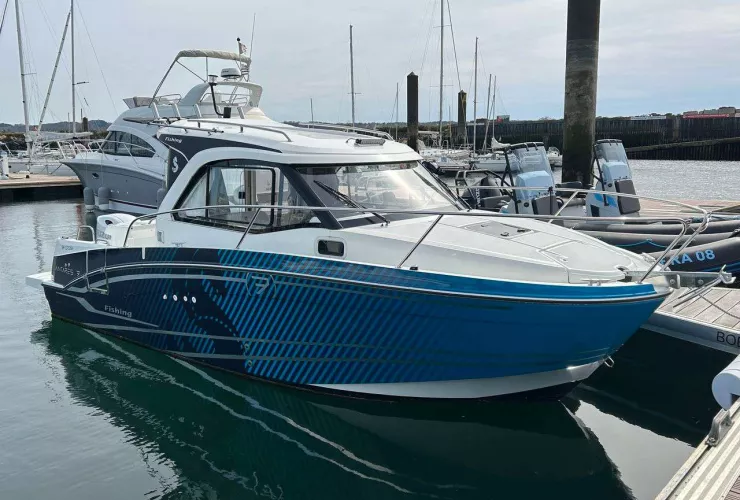 BENETEAU ANTARES 7 FISHING