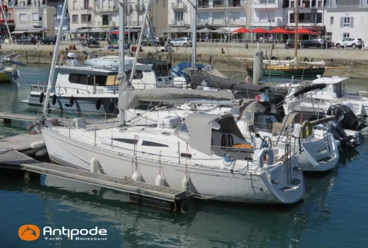 DELPHIA YACHTS DELPHIA 33