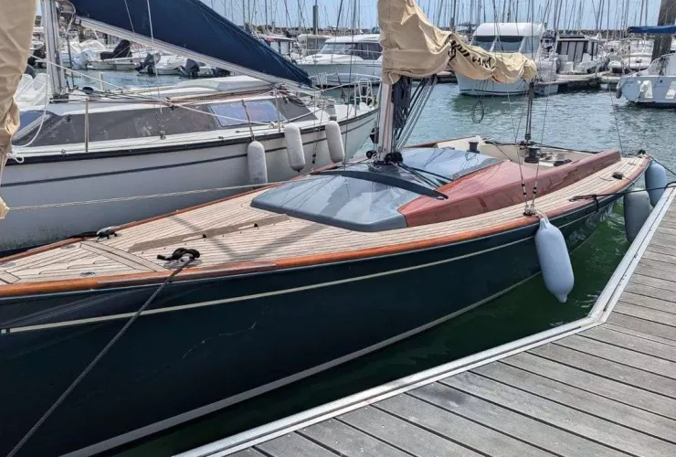 LATITUDE 46 TOFINOU 8