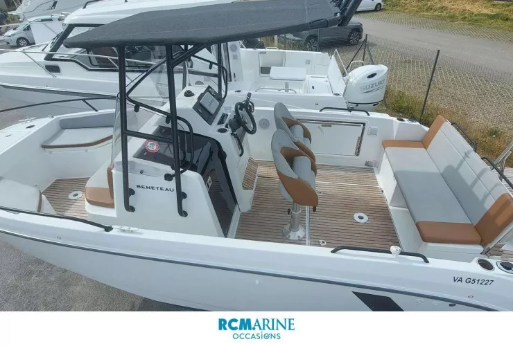 BENETEAU FLYER 7 SPACEDECK