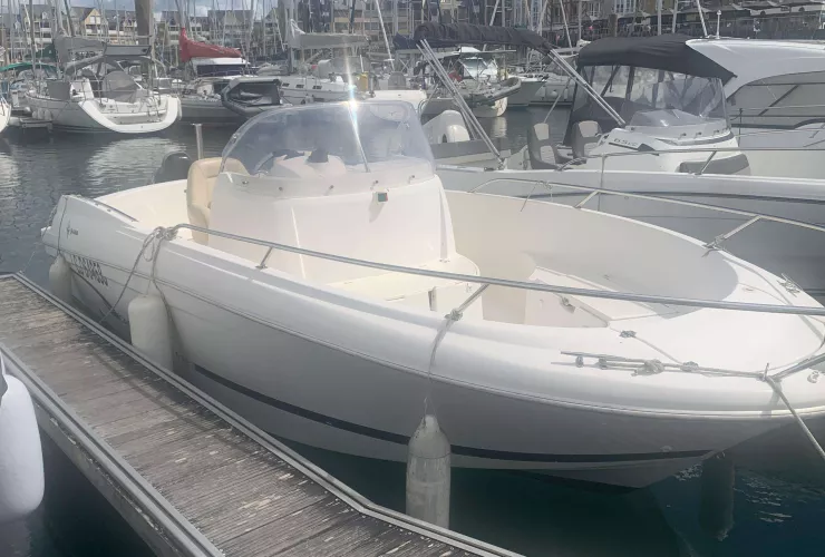 JEANNEAU CAP CAMARAT 635 OPEN