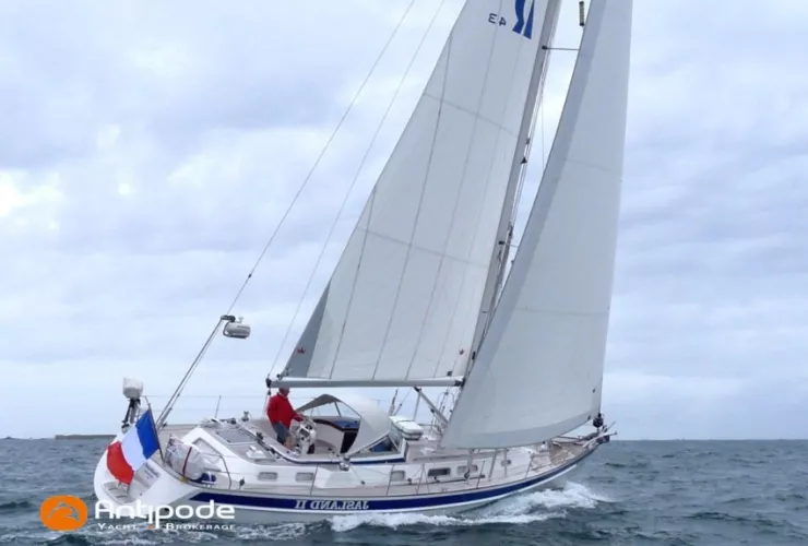 HALLBERG-RASSY HALLBERG-RASSY 43