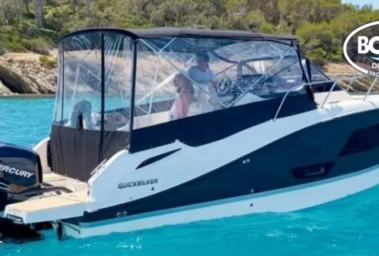 QUICKSILVER ACTIV 875 SUNDECK