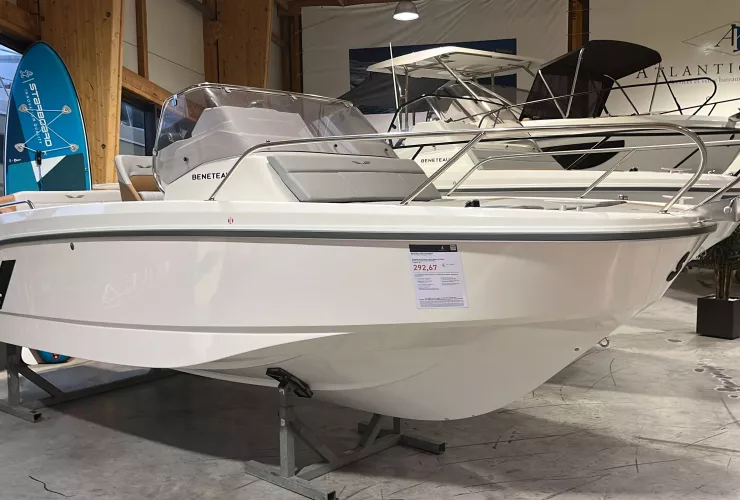 BENETEAU FLYER 6 SUNDECK