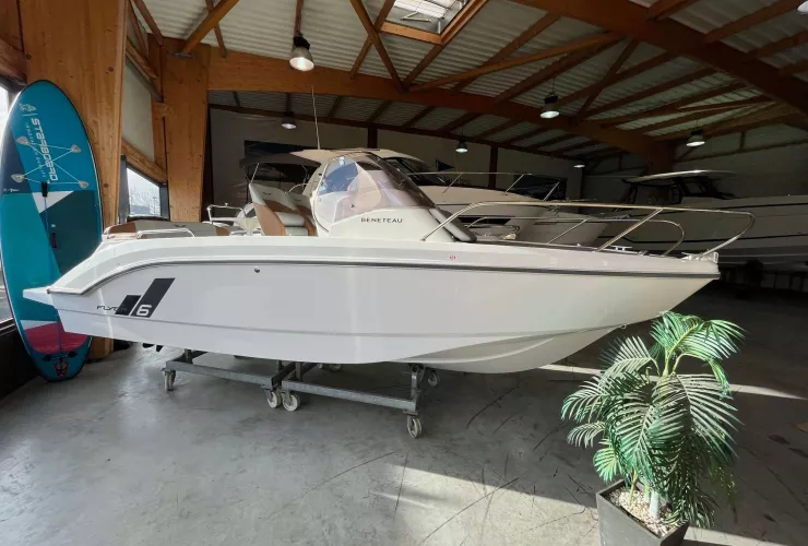 BENETEAU FLYER 6 SUNDECK