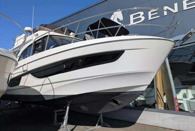 BENETEAU ANTARES 11 FLY
