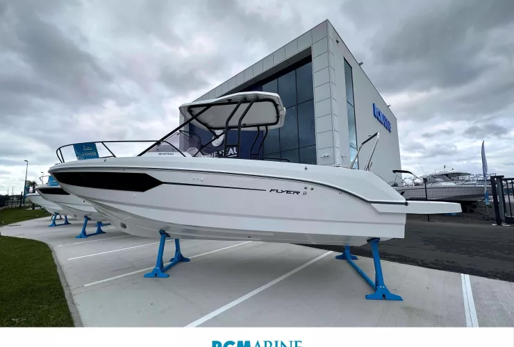 BENETEAU FLYER 8 SUNDECK