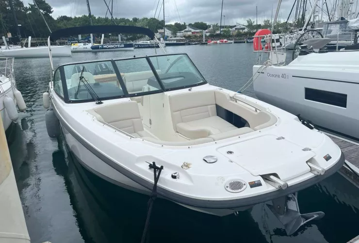 BOSTON WHALER VANTAGE 270 - 2