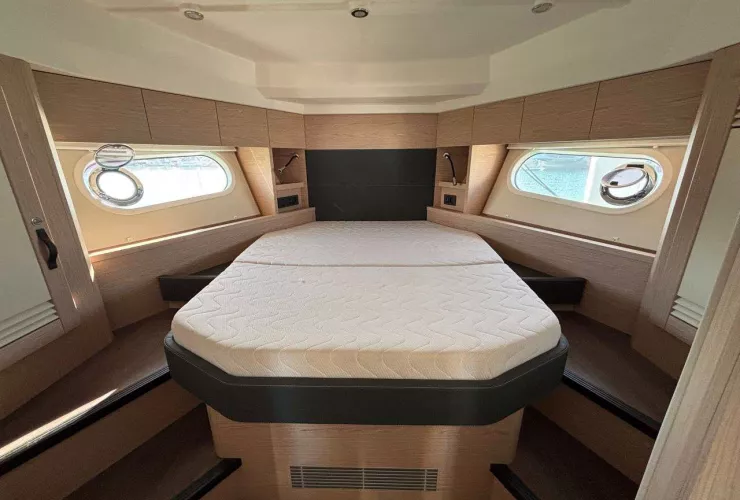 BENETEAU SWIFT TRAWLER 48 - 2