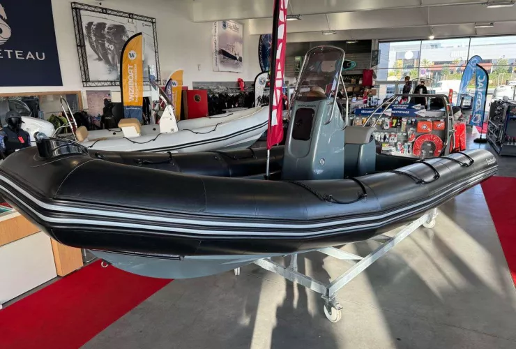 BOMBARD EXPLORER 700 DB - 2