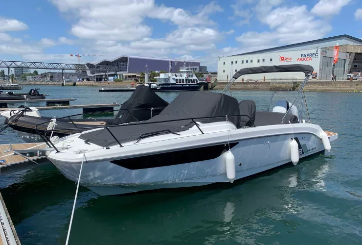 BENETEAU FLYER 8 SUNDECK