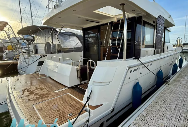BENETEAU SWIFT TRAWLER 41 FLY - 3